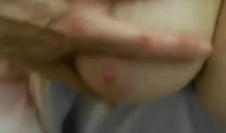 ناپدری از فیلم سکسی زیر ۱۸ ناپدری پیدا کرد و پیشنهاد داد که از دیک خود استفاده کند