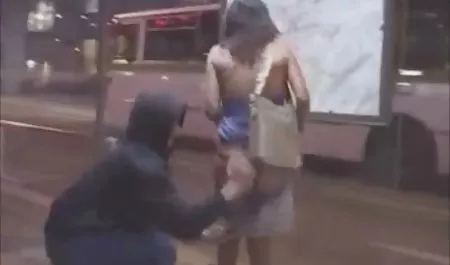 دانشمندان دختر 18 ساله سکسی ذهن ناپدری را به بدن ناپدری جوان منتقل کردند