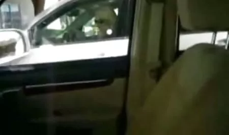 پسر نگران فاک و خال کوبی آسیایی در مقعد و سکس زیر هجده سرنگ