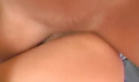کودک خودش را فیلم سکسی 18ساله به پدر پسر داد ، در حالی که با ناتوانی جنسی مقابله می کند
