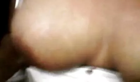فوراً دو جوجه فیلم سکسی 18 ساله را در توالت باشگاه لعنتی